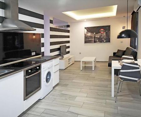 Conil Red-Black Apartment コニル・デ・ラ・フロンテラ エクステリア 写真